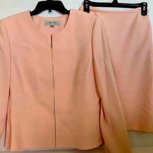 Tahari womens skirt suit